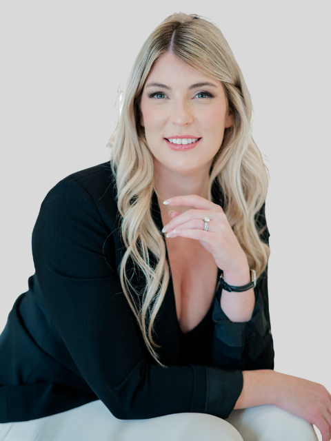 Holly Tornabuono - Sales Representative