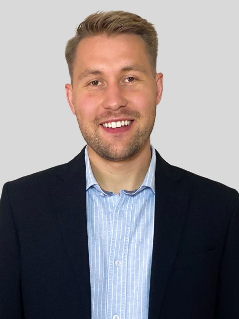 Andreas Derksen - Sales Representative